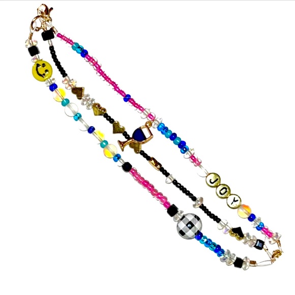 One of a kind , CRAZY JOY 3 Strand Multi Media Beaded bracelet - wine charm - Picture 5 of 12